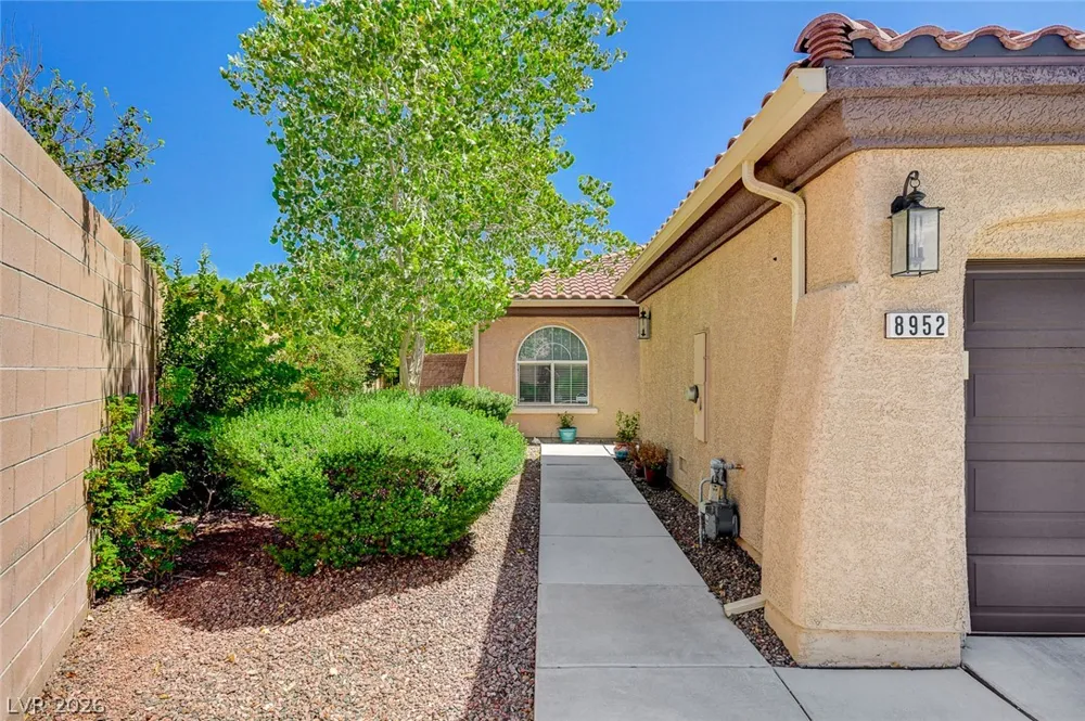 8952 Sandy Isle Court Las Vegas, NV 89131