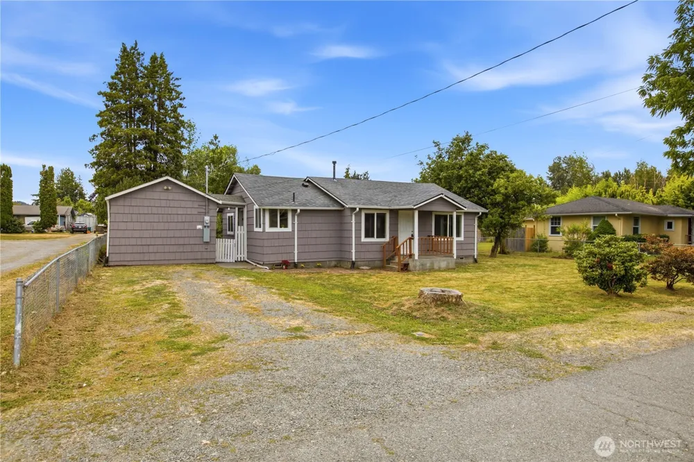 216 4th Avenue SW Pacific, WA 98047