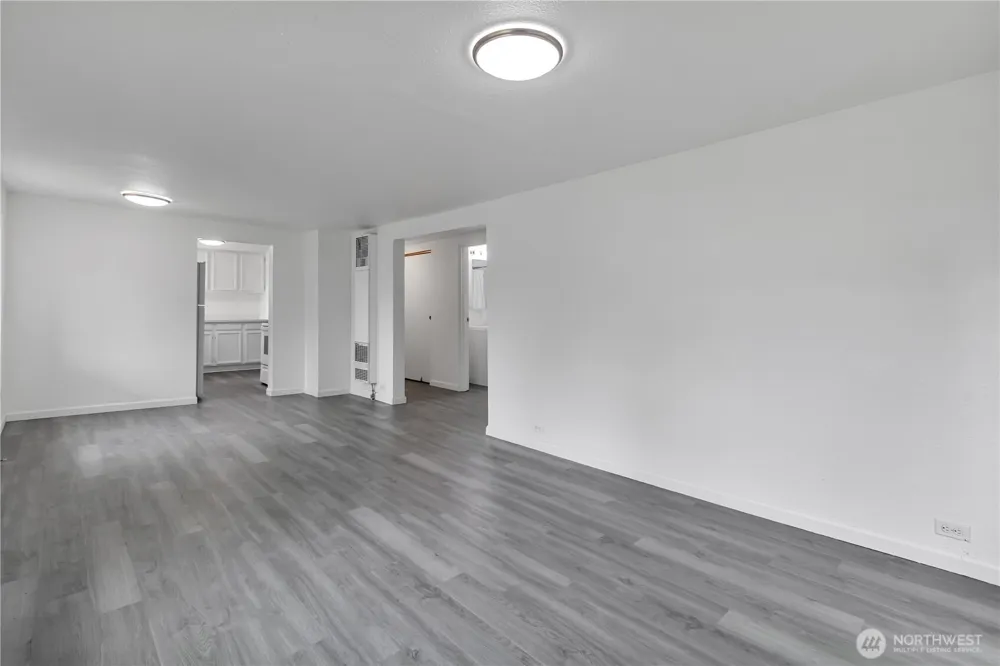 216 4th Avenue SW Pacific, WA 98047