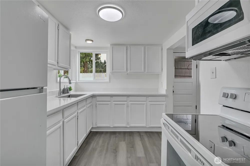 216 4th Avenue SW Pacific, WA 98047
