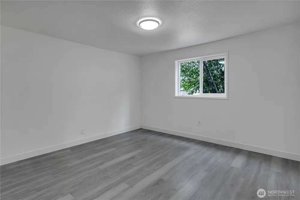 216 4th Avenue SW Pacific, WA 98047