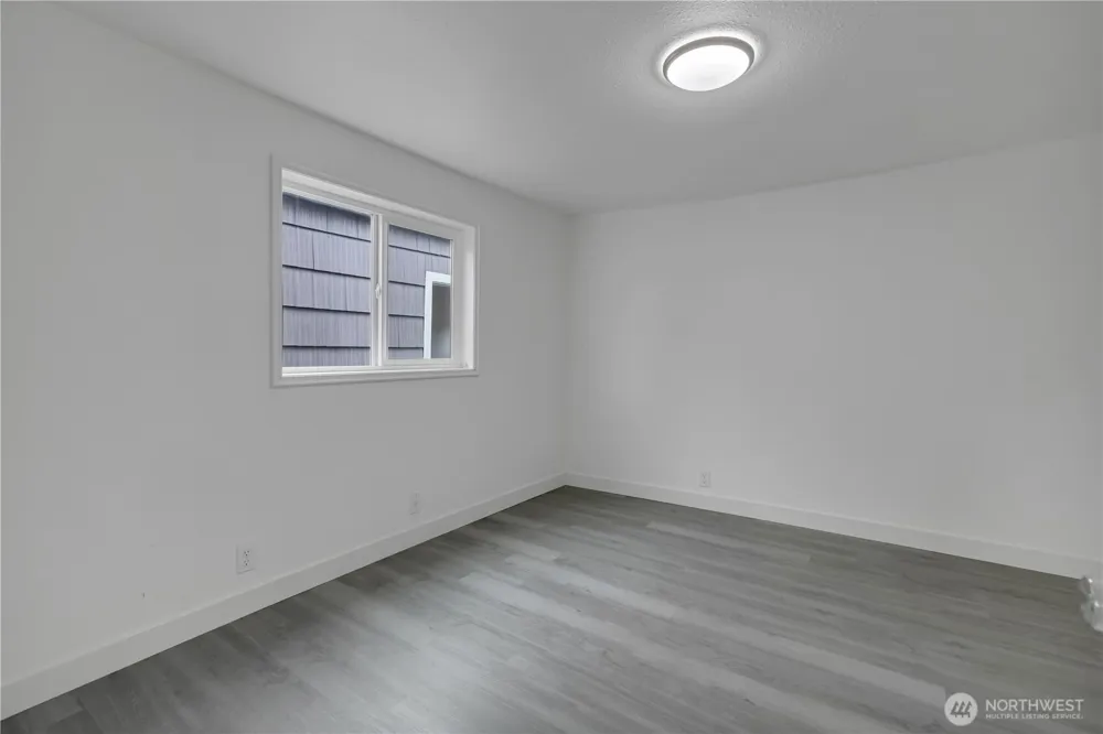 216 4th Avenue SW Pacific, WA 98047