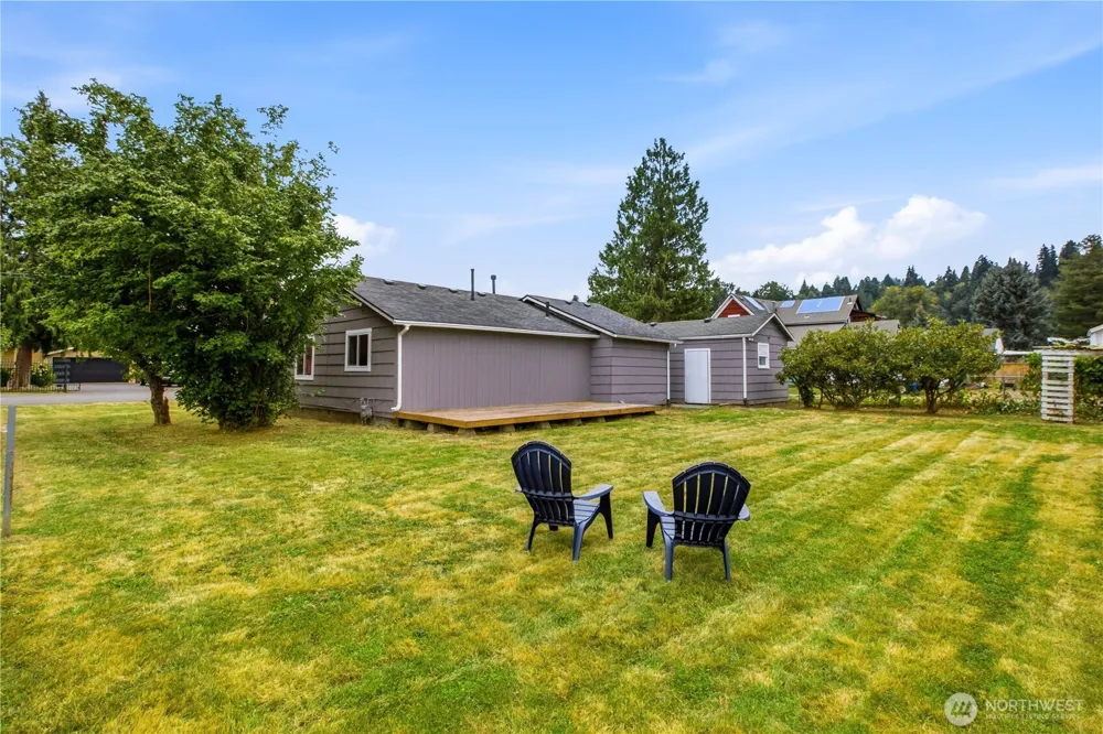 216 4th Avenue SW Pacific, WA 98047