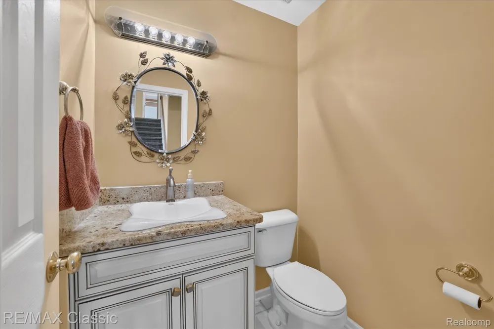 6280 Whispering Meadows Drive White Lake Charter Township, MI 48383