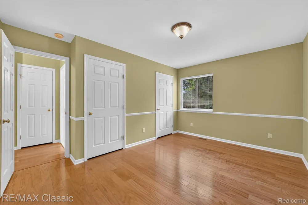 6280 Whispering Meadows Drive White Lake Charter Township, MI 48383