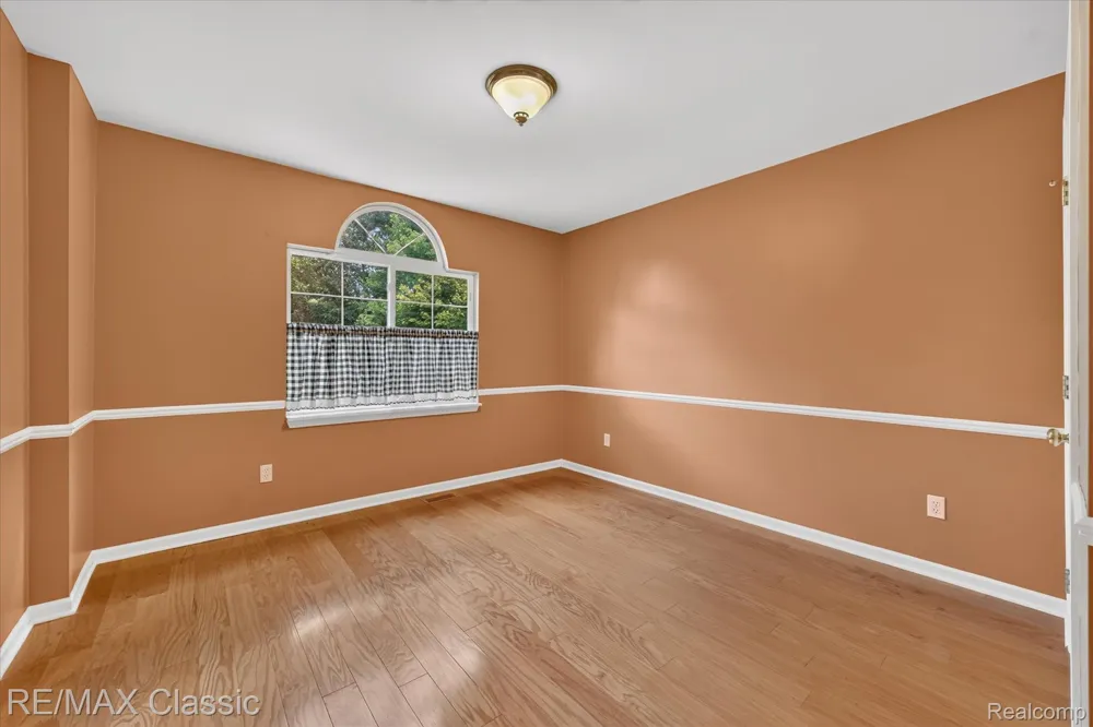 6280 Whispering Meadows Drive White Lake Charter Township, MI 48383