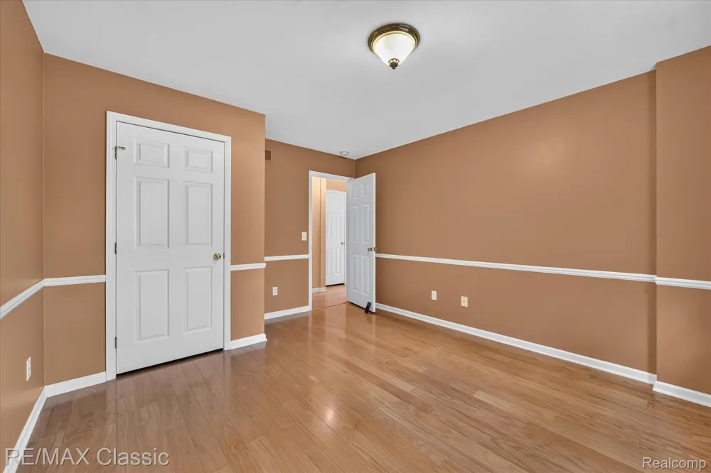 6280 Whispering Meadows Drive White Lake Charter Township, MI 48383