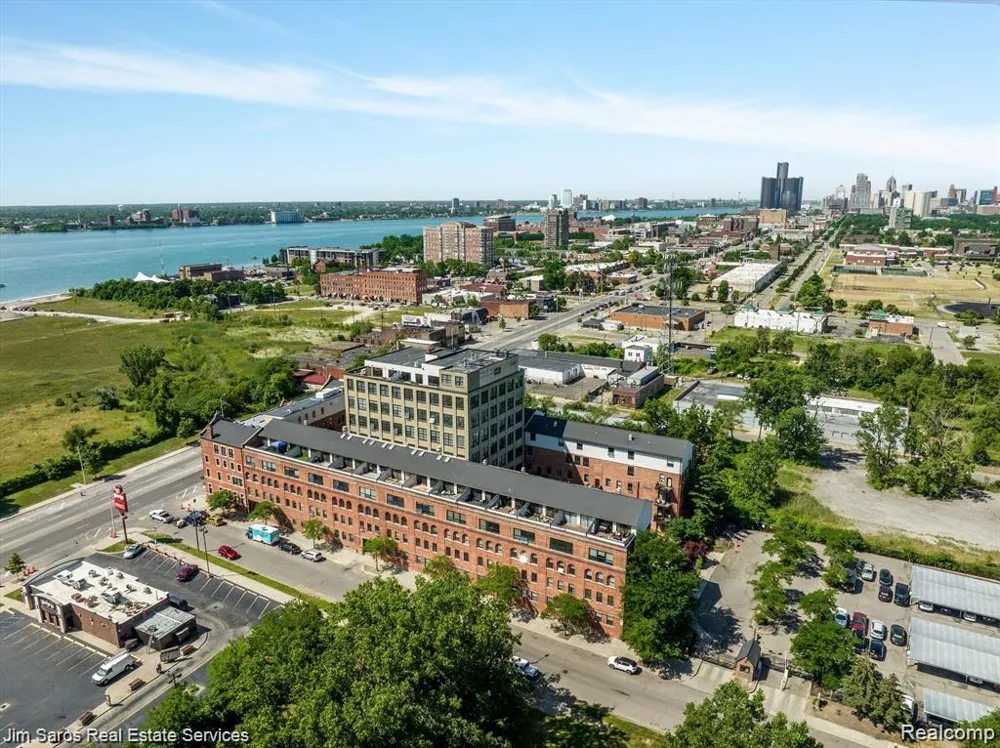 6533 E Jefferson Avenue #112 Detroit City, MI 48207