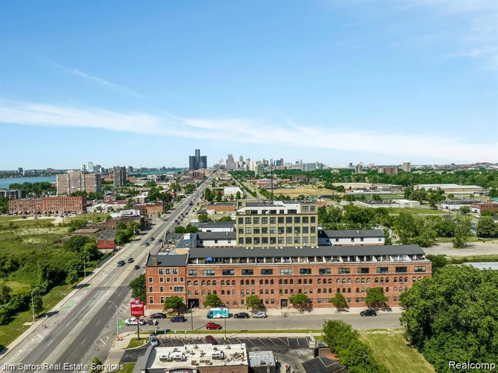 6533 E Jefferson Avenue #112 Detroit City, MI 48207