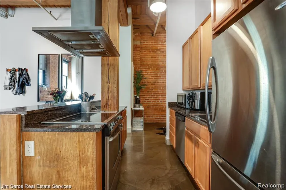 6533 E Jefferson Avenue #112 Detroit City, MI 48207