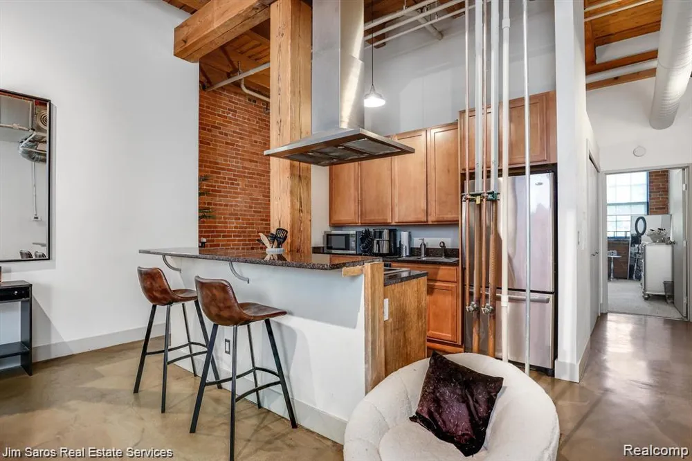 6533 E Jefferson Avenue #112 Detroit City, MI 48207