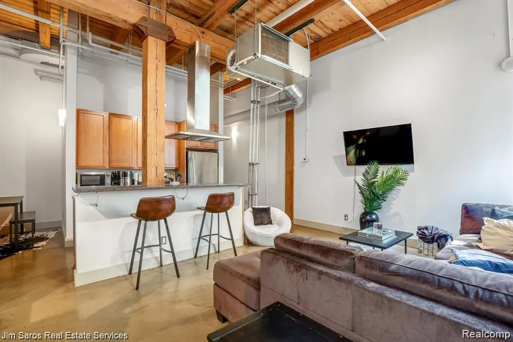 6533 E Jefferson Avenue #112 Detroit City, MI 48207