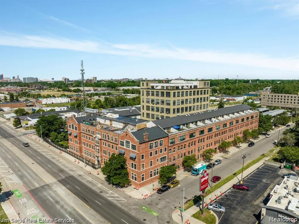 6533 E Jefferson Avenue #112 Detroit City, MI 48207