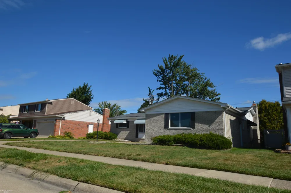 22825 Newberry Street St Clair Shores City, MI 48080