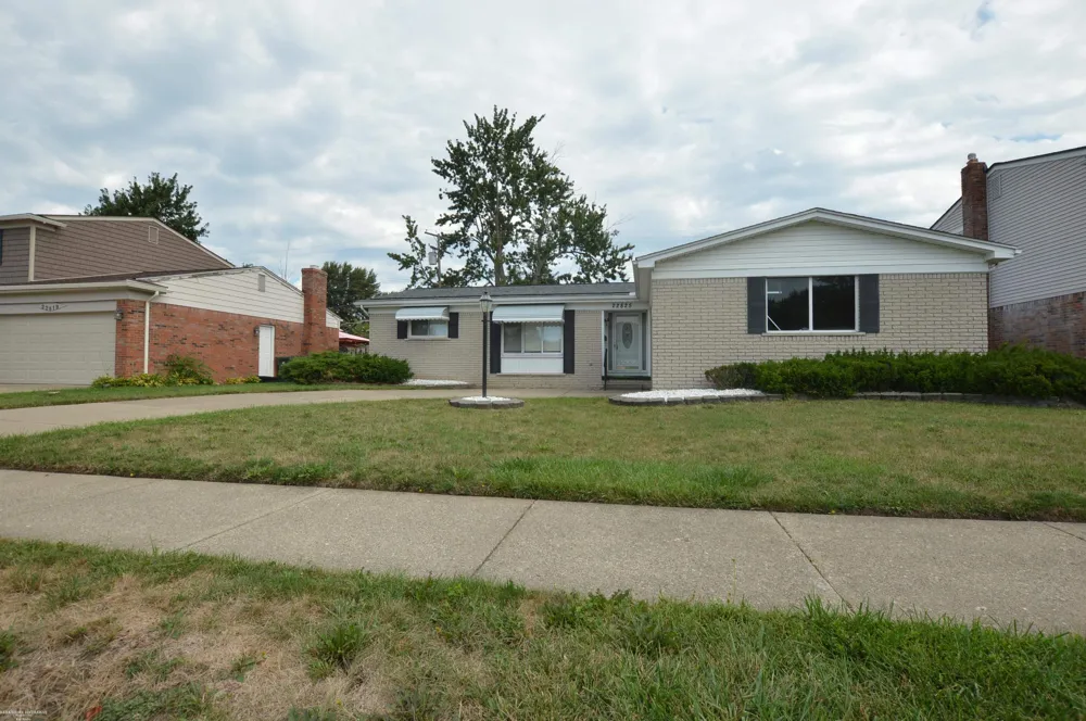 22825 Newberry Street St Clair Shores City, MI 48080