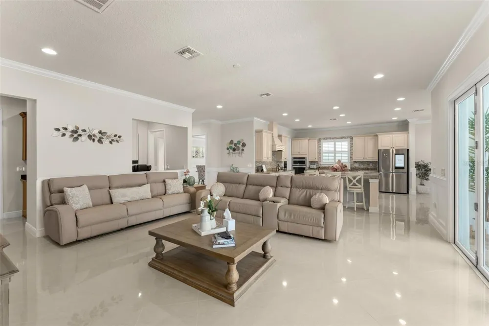 8498 MOREHOUSE DRIVE Orlando, FL 32836