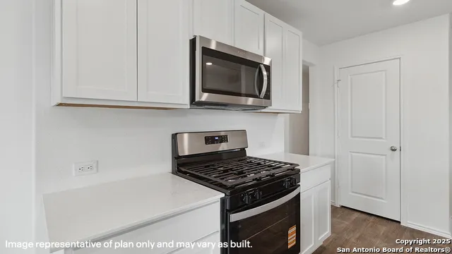 13814 Petronila Jade San Antonio, TX 78253