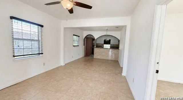 510 E Pine Seguin, TX 78155