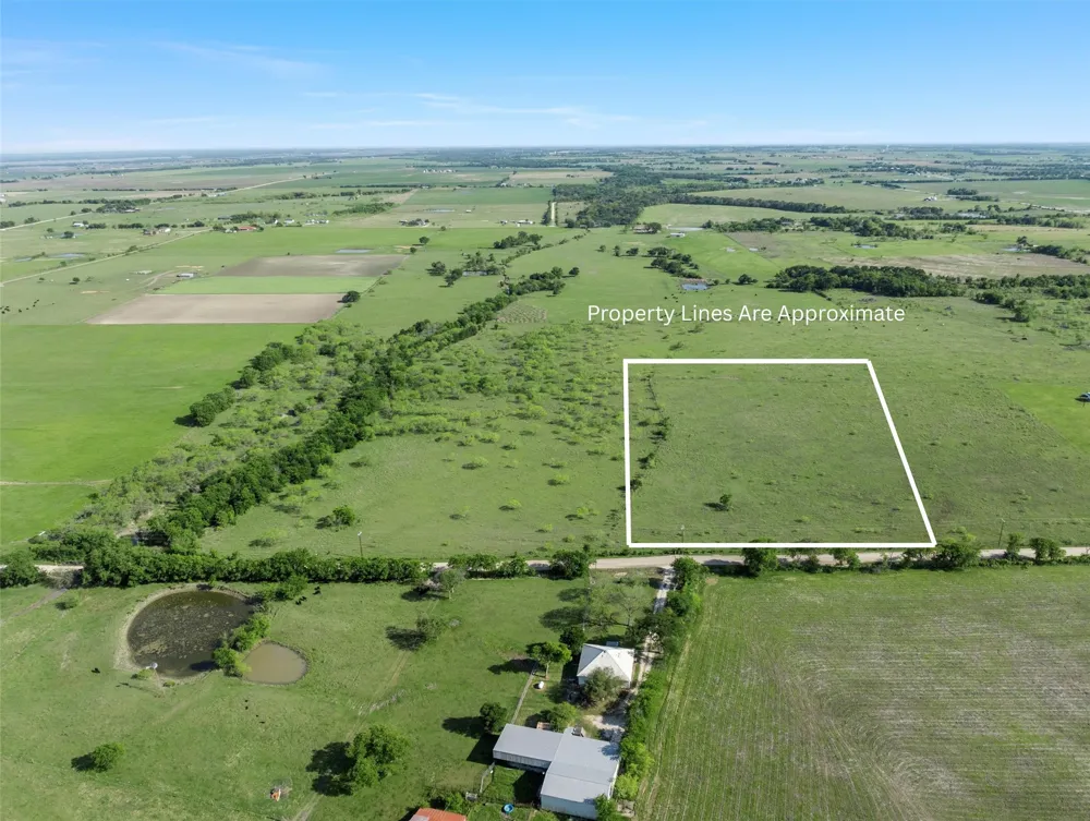 7 Mile Lane Riesel, TX 76682