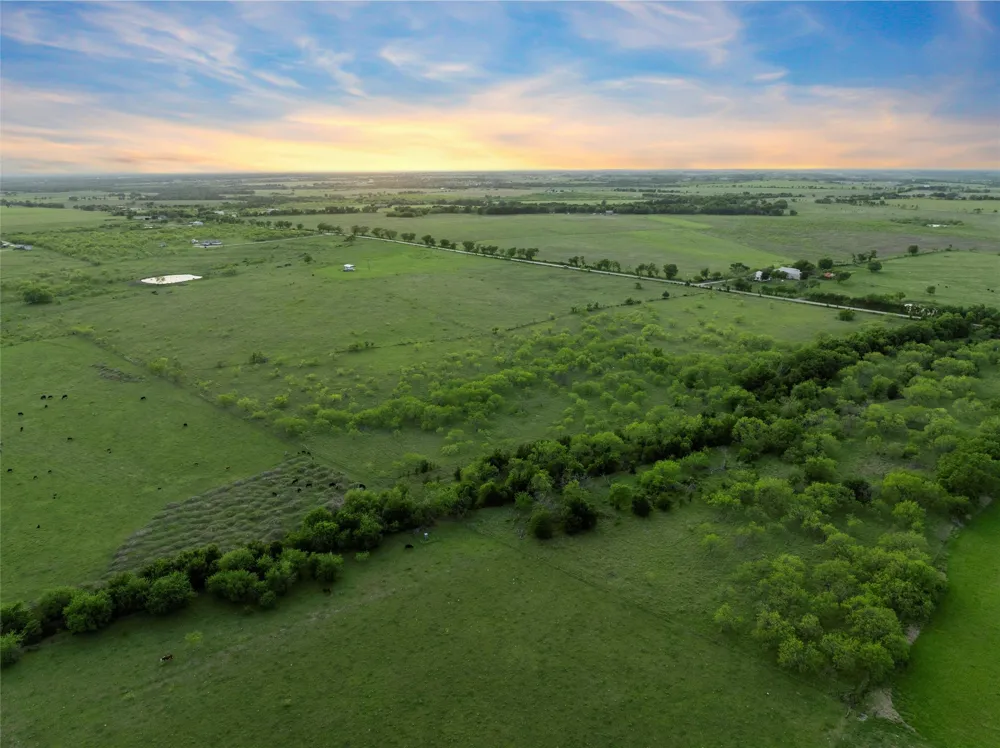 7 Mile Lane Riesel, TX 76682