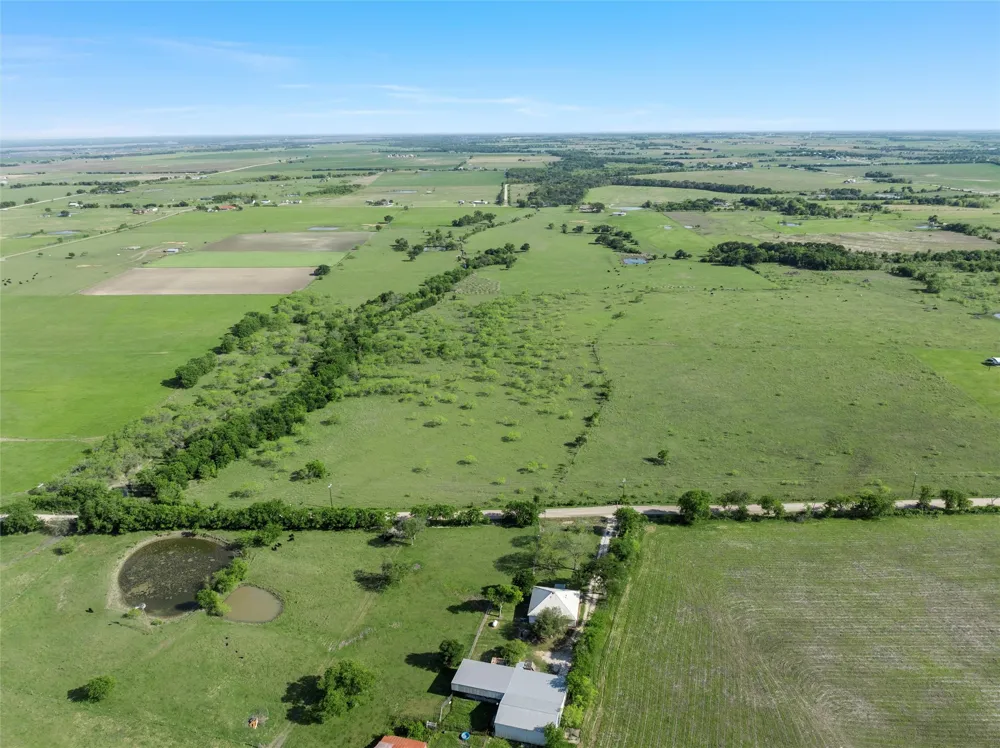 7 Mile Lane Riesel, TX 76682