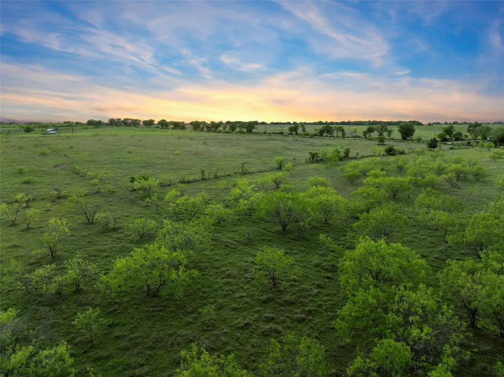 7 Mile Lane Riesel, TX 76682