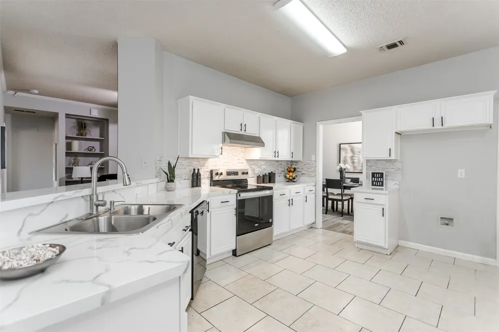 515 Alameda Avenue Duncanville, TX 75137