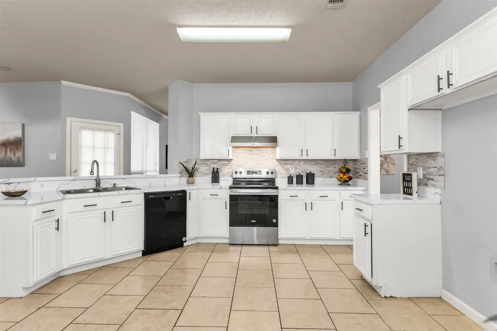 515 Alameda Avenue Duncanville, TX 75137