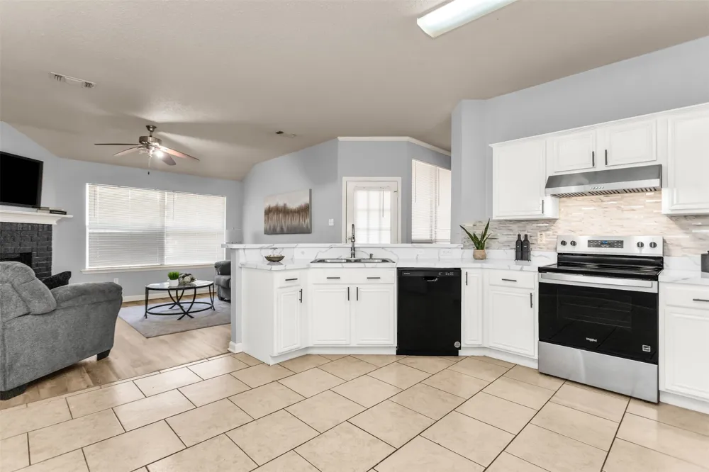 515 Alameda Avenue Duncanville, TX 75137