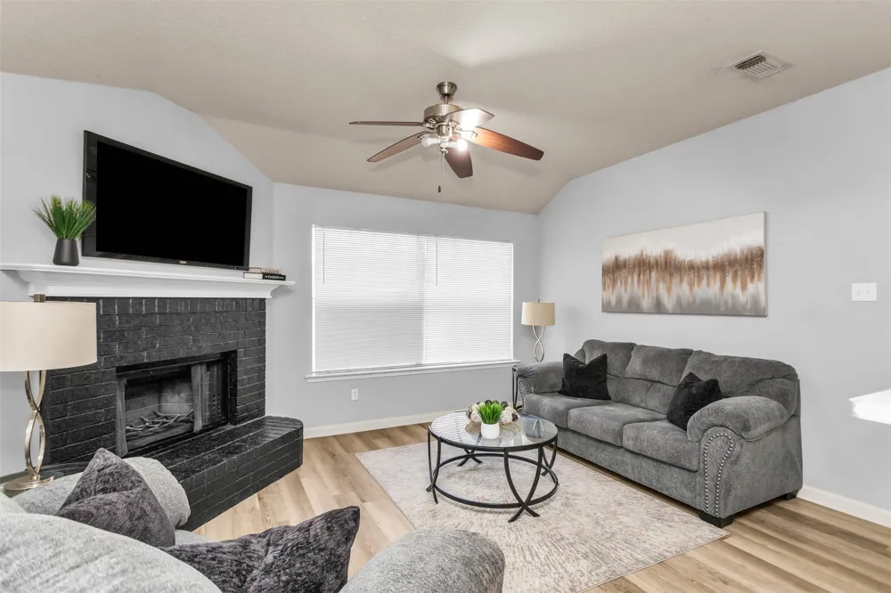 515 Alameda Avenue Duncanville, TX 75137