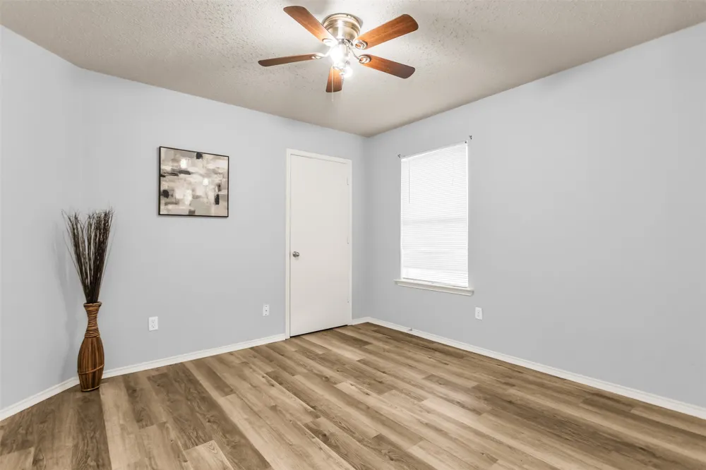 515 Alameda Avenue Duncanville, TX 75137