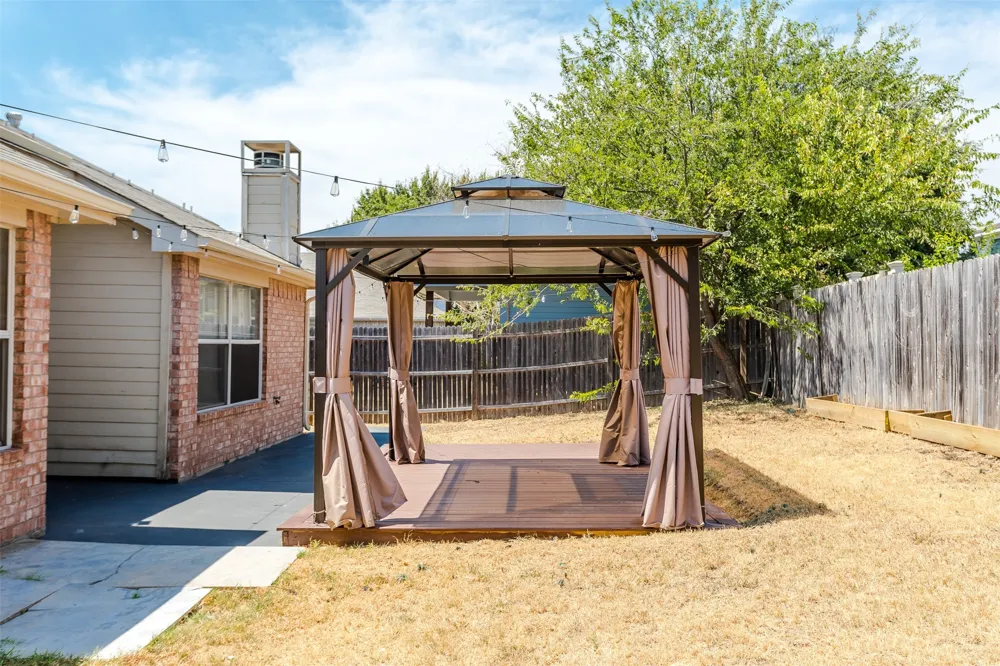 515 Alameda Avenue Duncanville, TX 75137