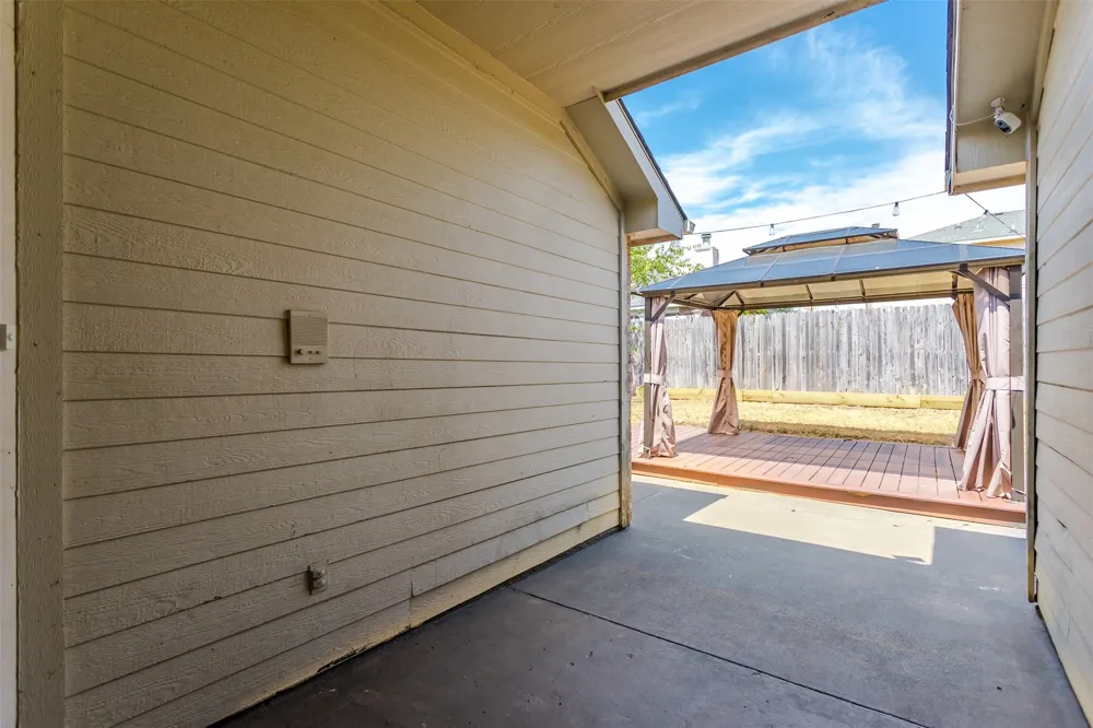 515 Alameda Avenue Duncanville, TX 75137