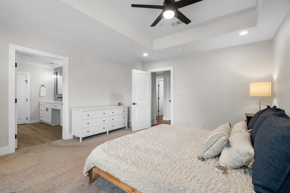 805 NW 14th Street Grand Prairie, TX 75050