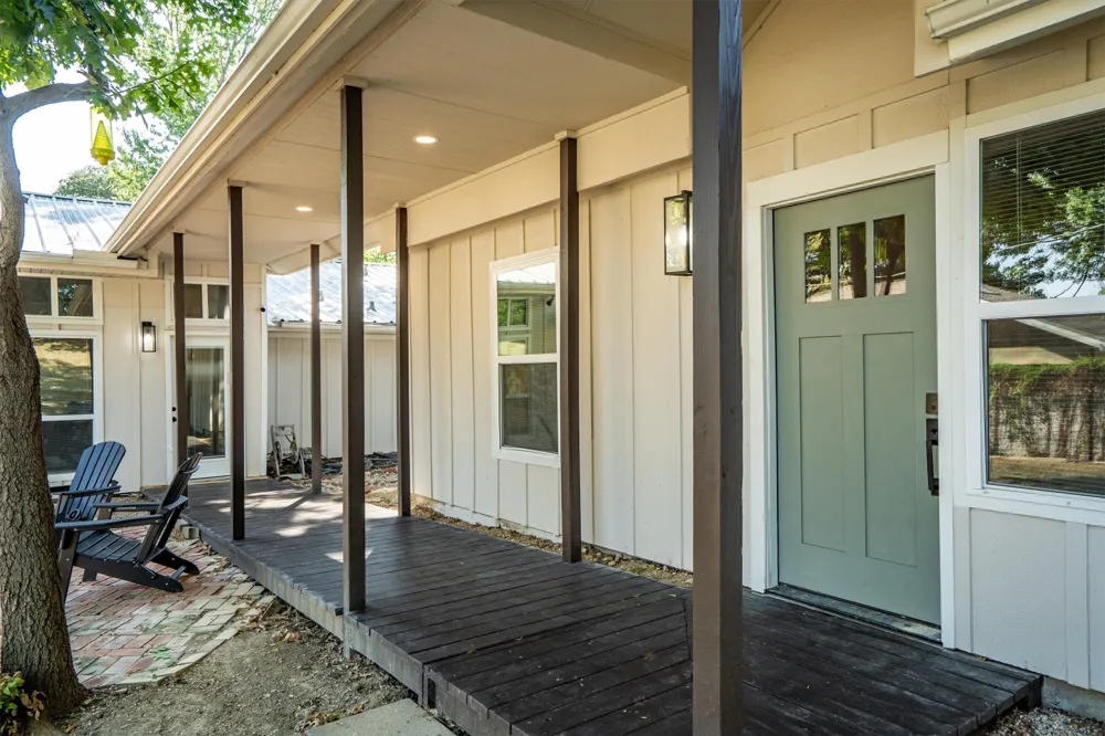 805 NW 14th Street Grand Prairie, TX 75050