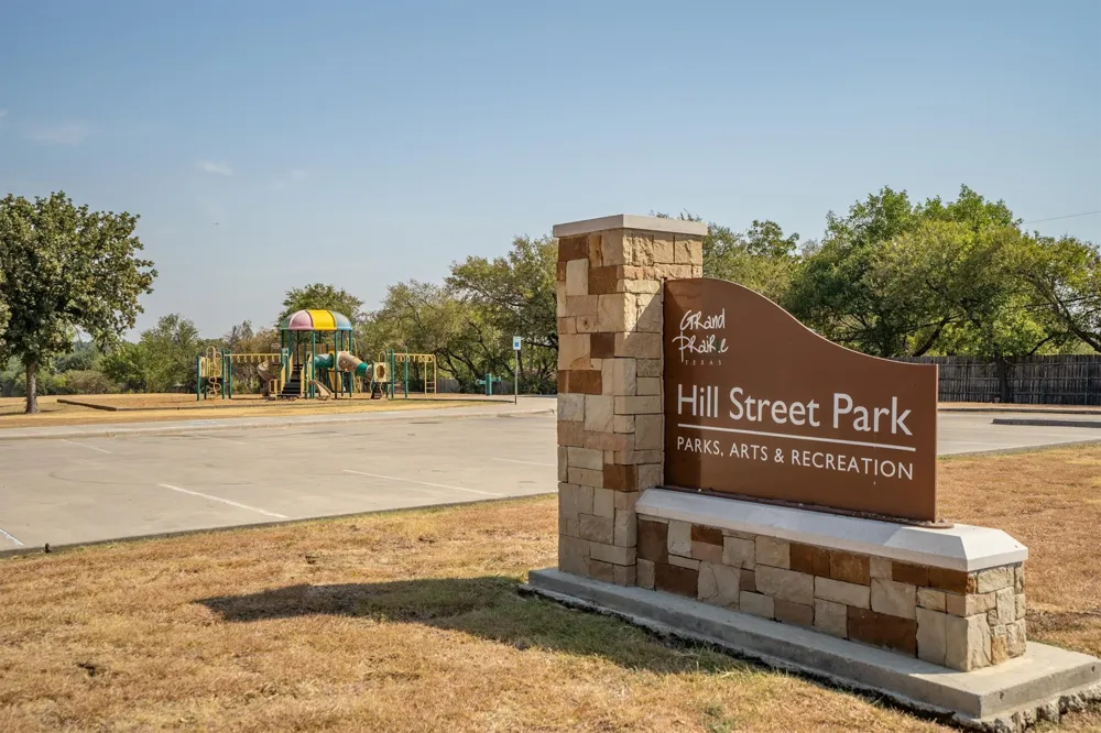 805 NW 14th Street Grand Prairie, TX 75050
