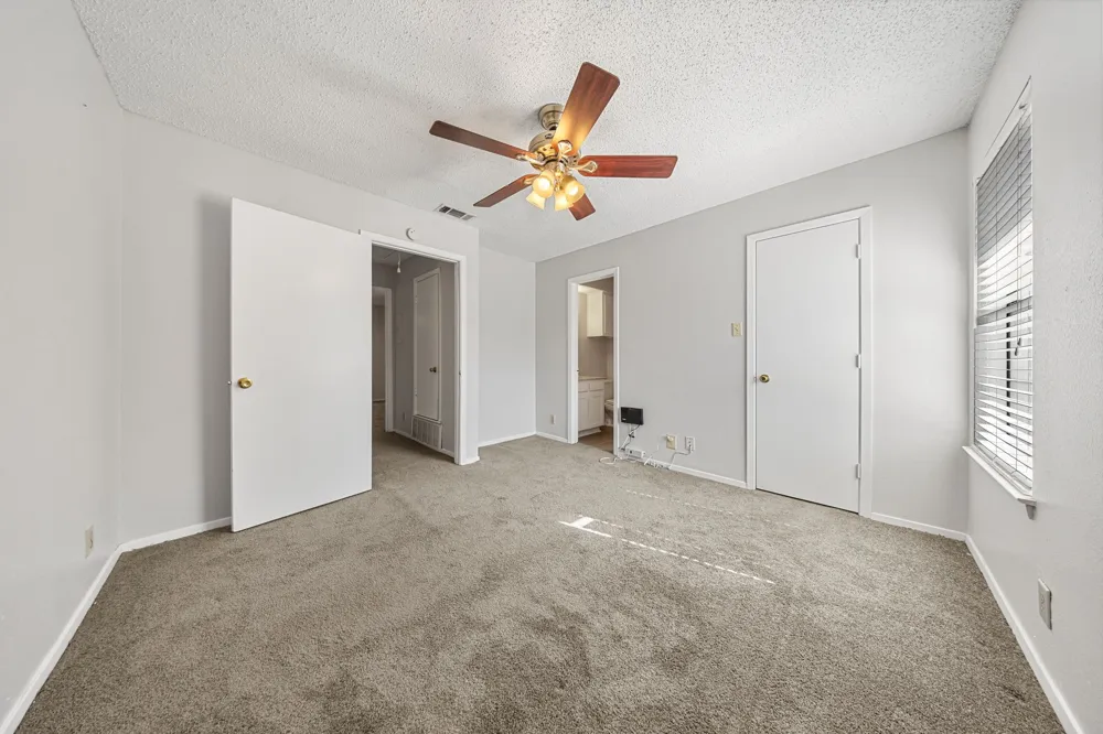 929 W Hickory Street #A4 Denton, TX 76201