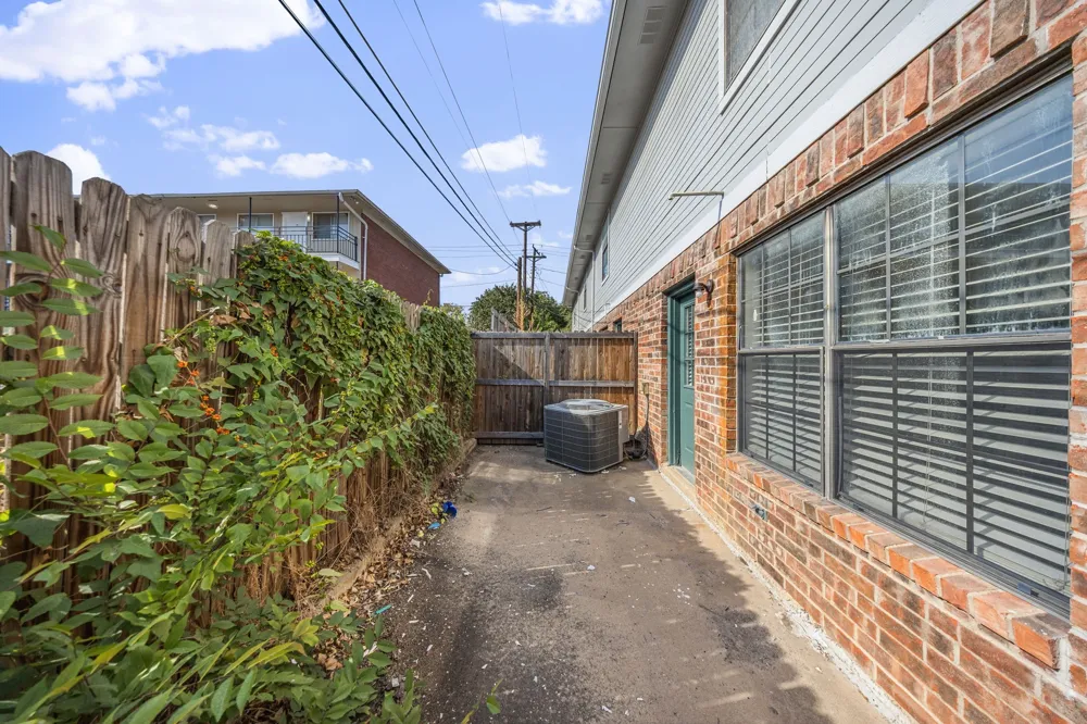 929 W Hickory Street #A4 Denton, TX 76201