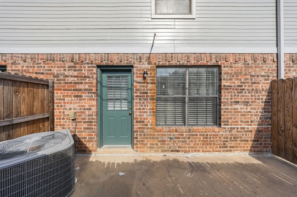 929 W Hickory Street #A4 Denton, TX 76201