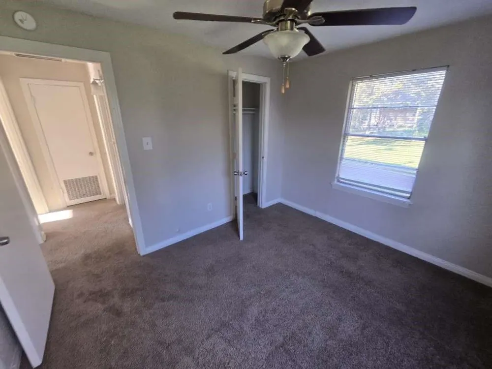 5 Lanes End Street Baytown, TX 77520