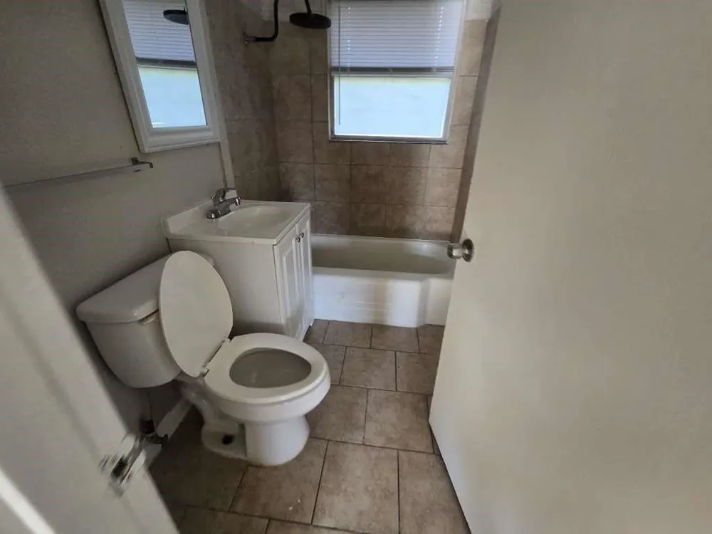 5 Lanes End Street Baytown, TX 77520