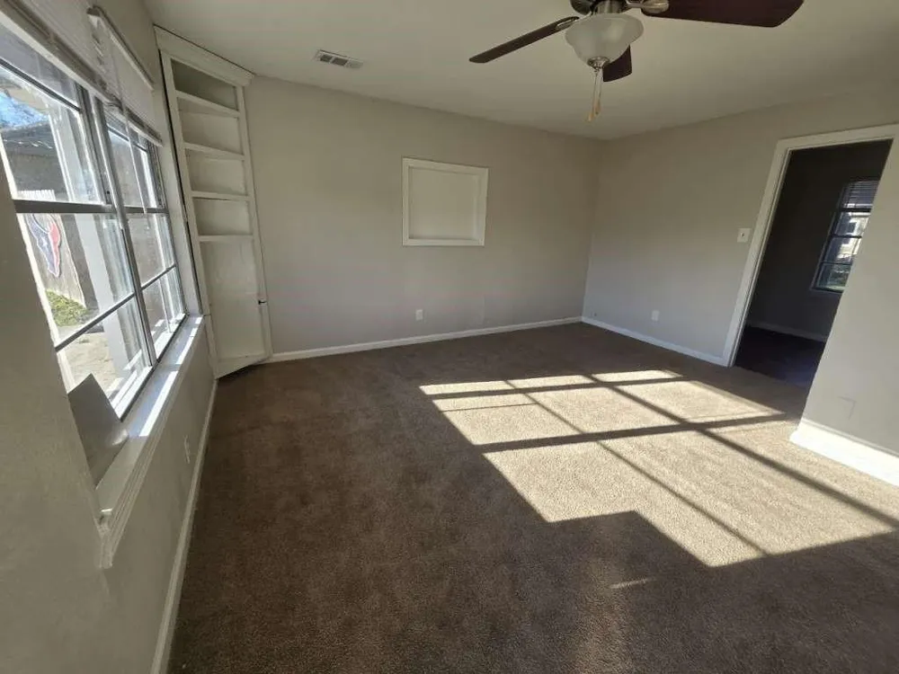 5 Lanes End Street Baytown, TX 77520