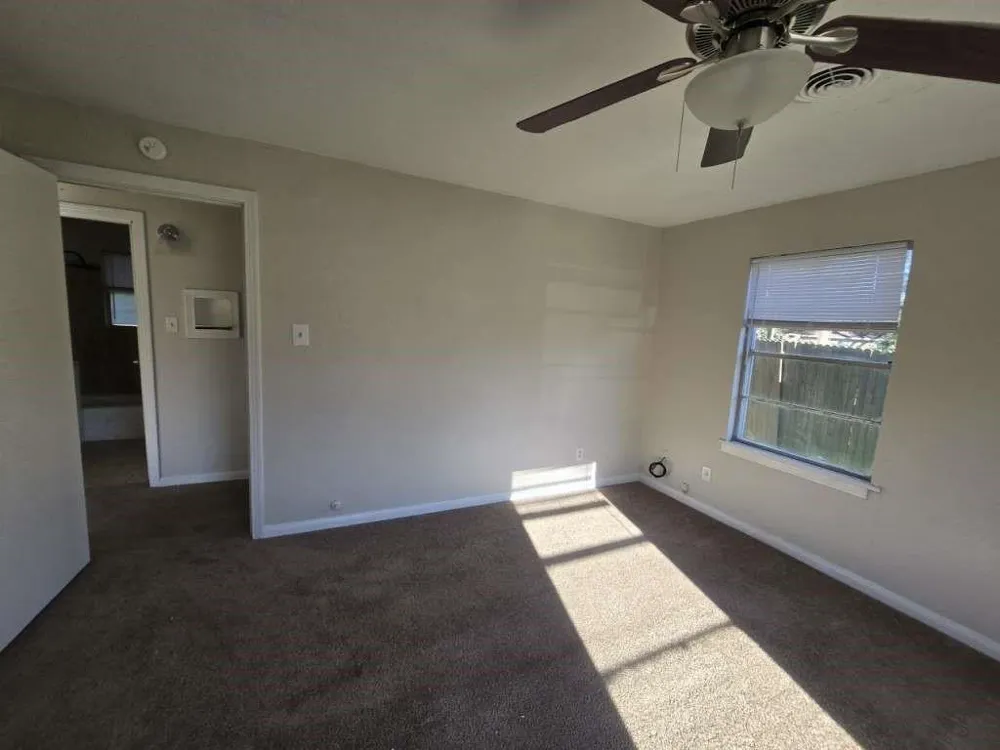 5 Lanes End Street Baytown, TX 77520