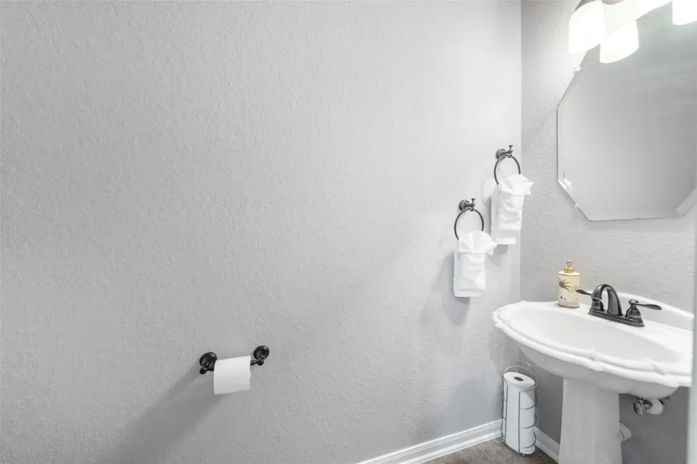 6 W Prairie Dawn Circle The Woodlands, TX 77385