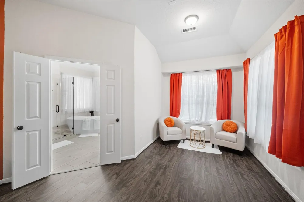 6 W Prairie Dawn Circle The Woodlands, TX 77385