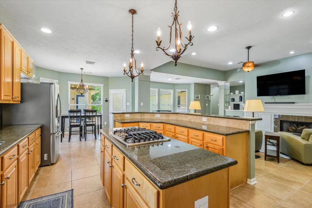 15702 Park Center Way Houston, TX 77059