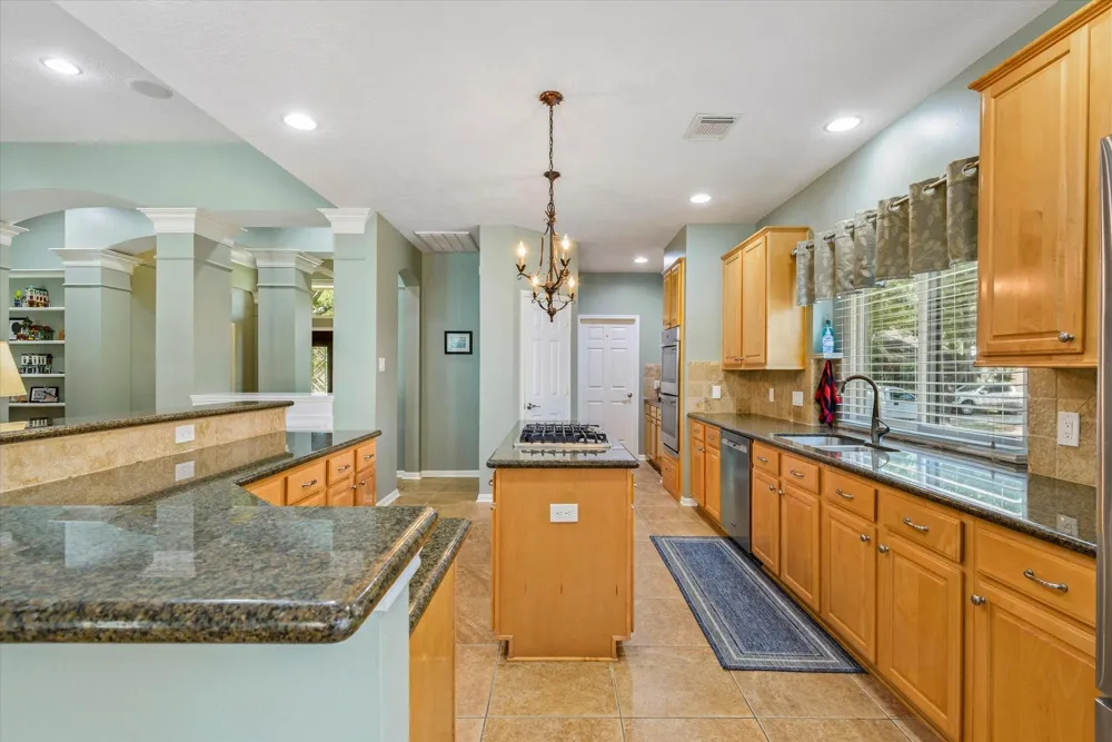 15702 Park Center Way Houston, TX 77059