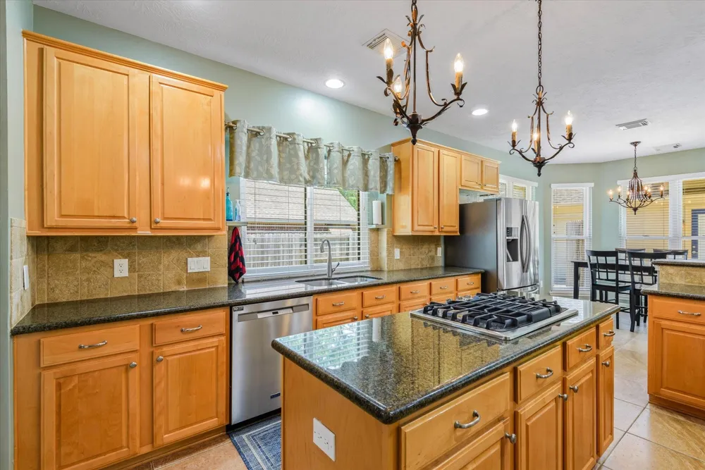 15702 Park Center Way Houston, TX 77059