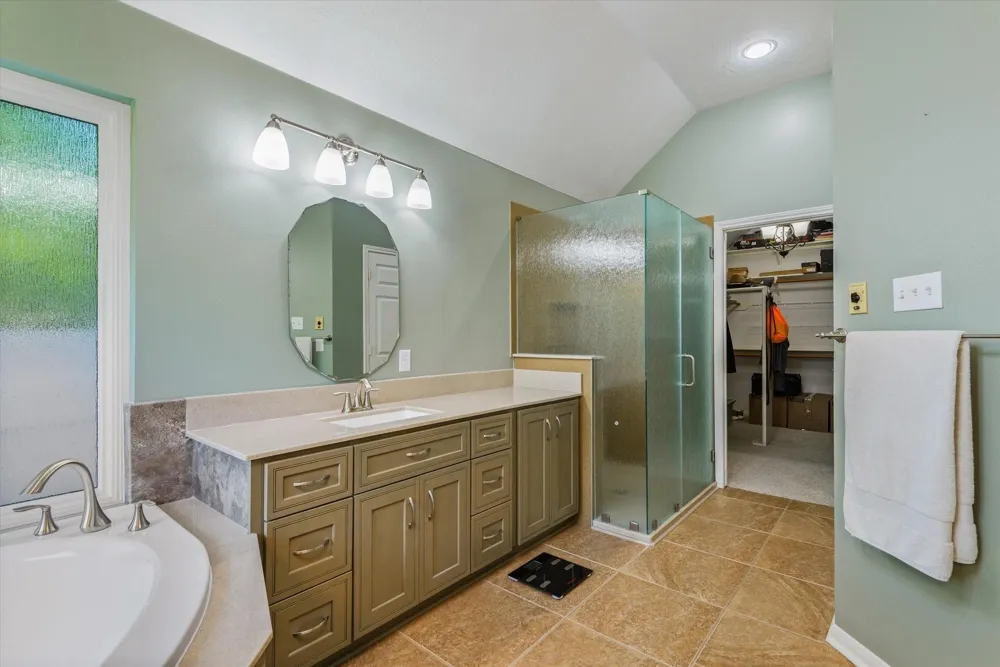 15702 Park Center Way Houston, TX 77059
