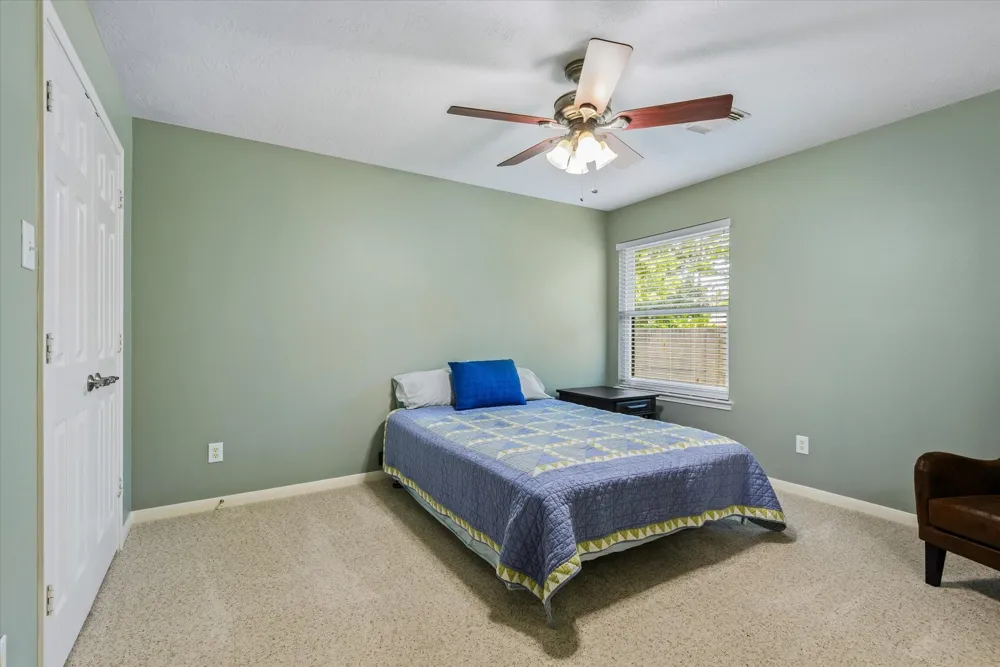 15702 Park Center Way Houston, TX 77059